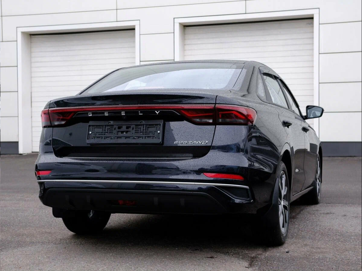 Picture Geely Emgrand 2025 