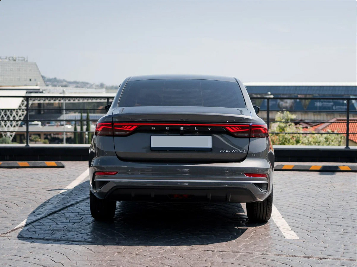 Picture Geely Emgrand 2025 