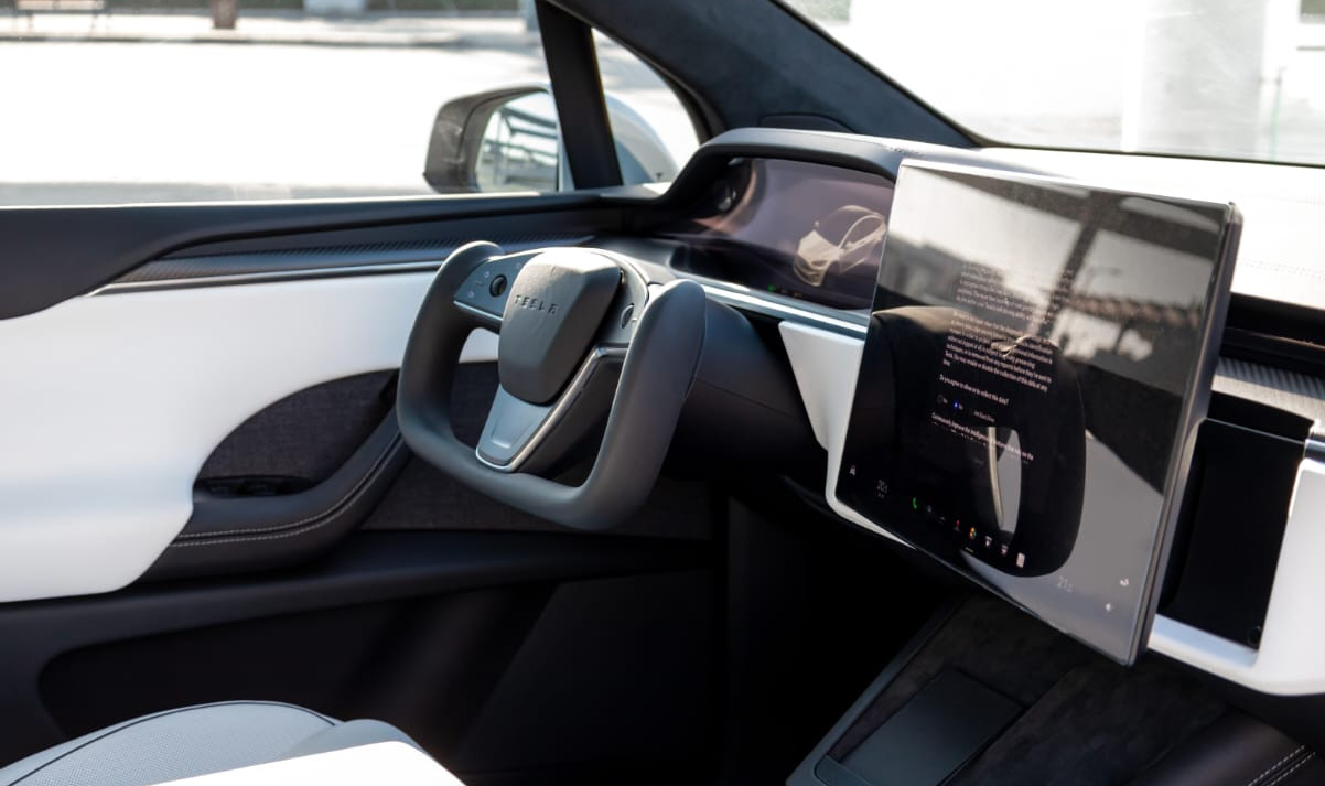 Picture Tesla Model X Plaid 2023-2024 